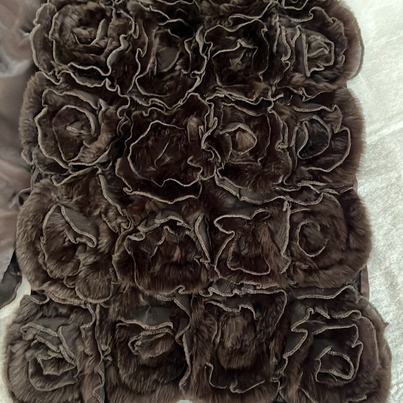 New Scarf, rabbits fur $225 - Picture 2 of 4